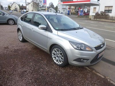 Gebraucht Ford Focus 115 PS (84 kW) 2009 Silber Limousine