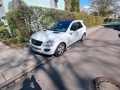 Gebraucht Mercedes ML320 220 PS (161 kW) 2005 Weiß SUV