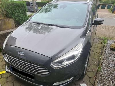 Gebraucht Ford Galaxy Titanium 179 PS (131 kW) 2016 Grau Van / Kleinbus
