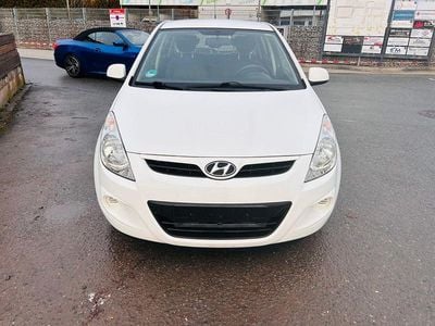 Gebraucht Hyundai i20 Edition 77 PS (56 kW) 2011 Weiß Coupé