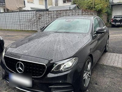 Gebraucht Mercedes E220 AMG line 194 PS (142 kW) 2020 Schwarz Limousine