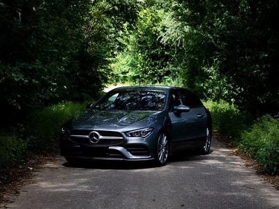 Gebraucht Mercedes CLA200 Shooting Brake AMG line 163 PS (119 kW) 2019 Grau Kombi