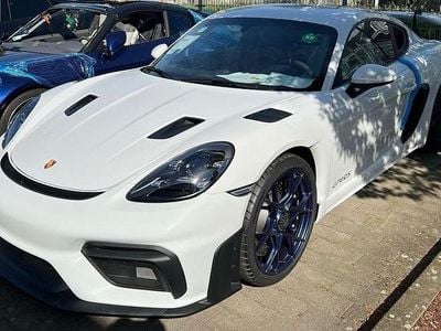 Porsche 718 Cayman GT4