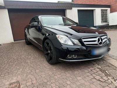 Usata Mercedes E200 184 CV (135 kW) 2009 Nero Cabrio