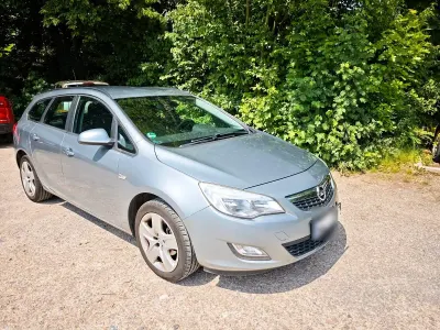 Gebraucht Opel Astra 120 PS (88 kW) 2011 Grau Kombi