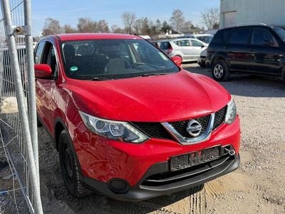 Gebraucht Nissan Qashqai 116 PS (85 kW) 2014 Rot SUV