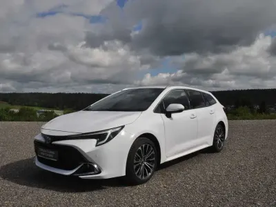 Nowe Toyota Corolla 196 KM (144 kW) 2025 Biały Kombi
