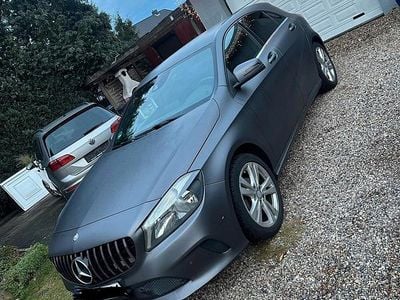 Gebraucht Mercedes A180 109 PS (80 kW) 2016 Grau Limousine