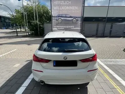 Gebraucht BMW 118 Advantage 136 PS (100 kW) 2020 Weiß Kleinwagen