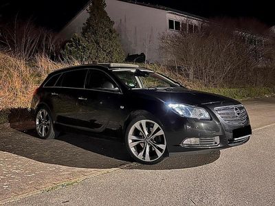 Gebraucht Opel Insignia Edition 160 PS (117 kW) 2010 Schwarz Kombi