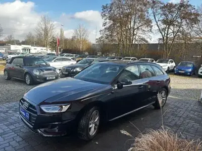 Używany Audi A4 Advanced 190 KM (139 kW) 2020 Czarny Kombi