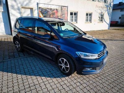 Gebraucht VW Touran Sound 150 PS (110 kW) 2017 Blau Van / Kleinbus