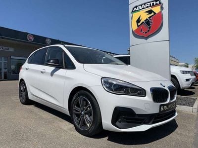BMW 225