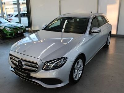 Silber , iridiumsilber metallic Gebraucht 2017 Mercedes E220 Avantgarde Limousine | 24.690 € (Fairer Preis)