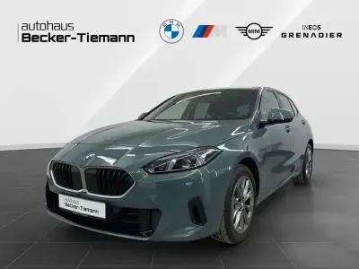 Brugt BMW 120 Shadowline 156 HK (114 kW) 2025 Grøn Hatchback