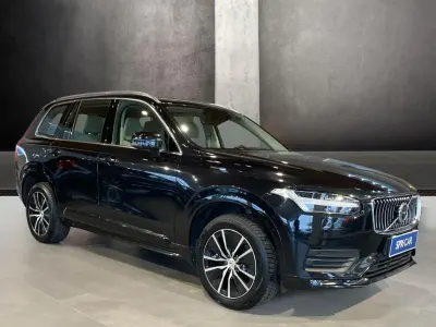 Gebraucht Volvo XC90 Momentum 235 PS (172 kW) 2021 Schwarz SUV