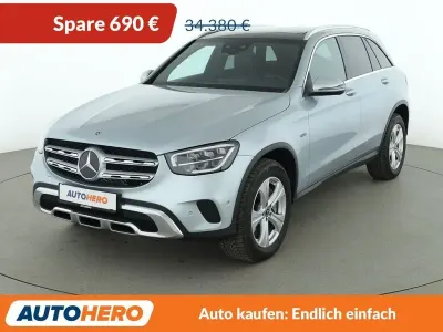 Gebraucht Mercedes GLC300e 320 PS (235 kW) 2021 Hightech silber SUV