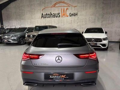 Usata Mercedes CLA250 Shooting Brake AMG 160 CV (117 kW) 2022 Grigio Station wagon