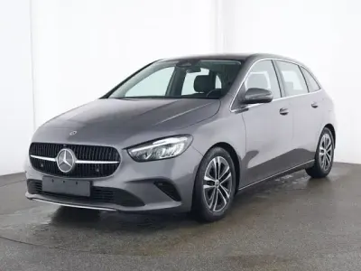 Gebraucht Mercedes B200 Advanced 163 PS (119 kW) 2025 Lack mountaingrau Kleinwagen