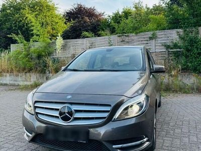 Mercedes B180