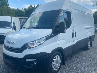 Gebraucht Iveco Daily 205 PS (150 kW) 2018 Weiß Van / Kleinbus