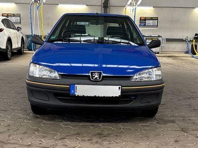 Blau Gebraucht 1998 Peugeot 106 Kleinwagen | 1.699 €