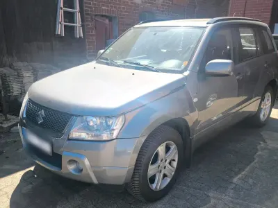 Gebraucht Suzuki Grand Vitara 129 PS (94 kW) 2007 Grau SUV