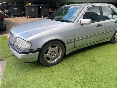 Mercedes C180