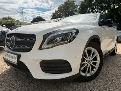 Gebraucht Mercedes GLA220 170 PS (125 kW) 2019 Weiß SUV
