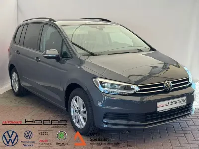 Gebraucht VW Touran Comfortline 150 PS (110 kW) 2025 Delfingrau metallic Van / Kleinbus