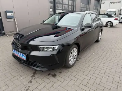 Usata Opel Astra Elegance 131 CV (96 kW) 2023 Nero Utilitaria