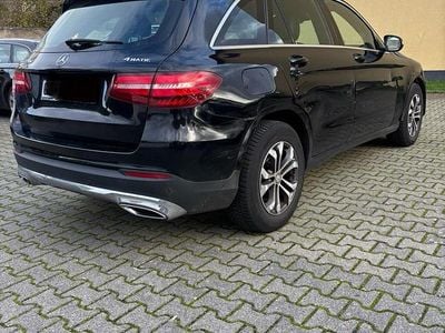 Mercedes GLC220