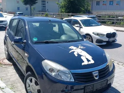 Gebraucht Dacia Sandero 75 PS (55 kW) 2010 Grau Kombi