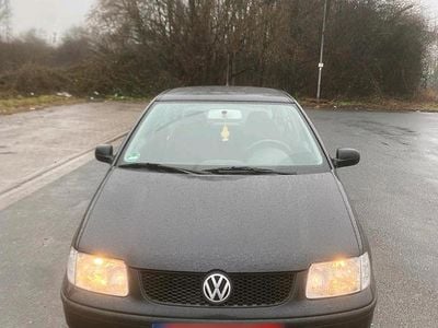 Gebraucht VW Polo 75 PS (55 kW) 2001 Schwarz Kleinwagen
