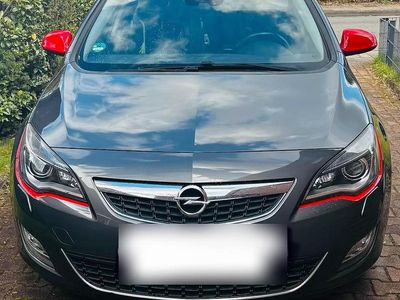 Gebraucht Opel Astra 140 PS (102 kW) 2011 Grau Kleinwagen