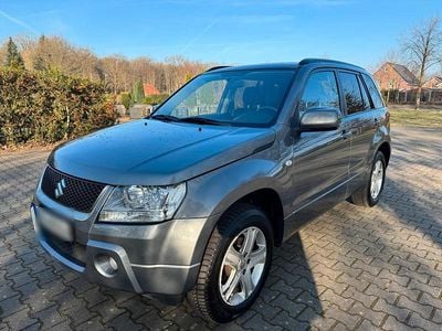 Grau Gebraucht 2006 Suzuki Vitara Comfort SUV | 4.999 €