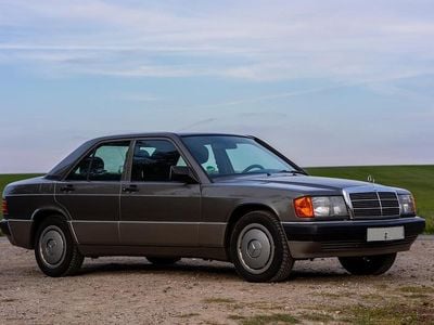 Gebraucht Mercedes 190 109 PS (80 kW) 1992 Braun Limousine