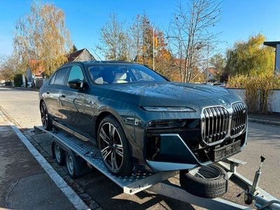 BMW M760e