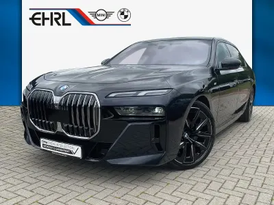 Gebraucht BMW 740 M Sport 299 PS (219 kW) 2025 Schwarz Limousine