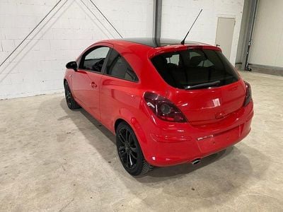 Gebraucht Opel Corsa Color Edition 90 PS (66 kW) 2010 Rot Kleinwagen