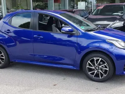 Gebraucht Toyota Yaris Team 125 PS (91 kW) 2021 Blau Kleinwagen
