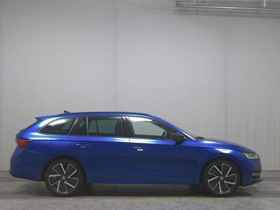 Blau Gebraucht 2023 Skoda Octavia SportLine Kombi | 20.680 € (Etwas zu teuer)