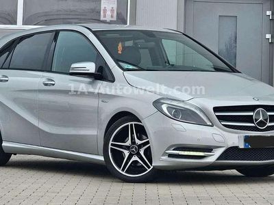 Gebraucht Mercedes B200 AMG 156 PS (114 kW) 2012 Polarsilber  metalliclack Van / Kleinbus