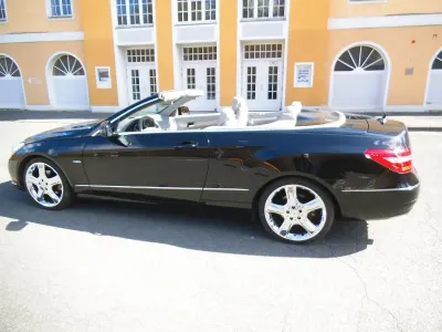 Gebraucht Mercedes E200 184 PS (135 kW) 2010 Schwarz Cabrio