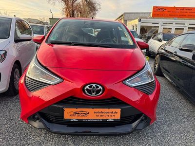 Gebraucht Toyota Aygo X-play 72 PS (52 kW) 2020 Rot Kleinwagen