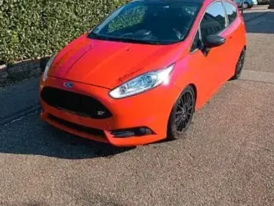 Gebraucht Ford Fiesta Sport 182 PS (133 kW) 2017 Rot Kleinwagen