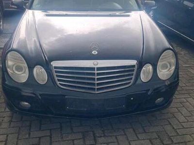 Mercedes E200
