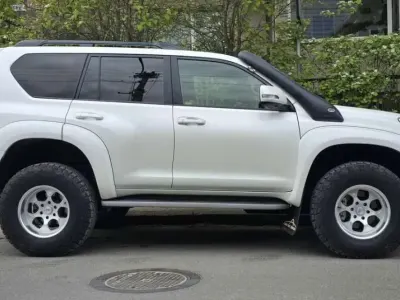 Gebraucht Toyota Land Cruiser Anniversary 190 PS (139 kW) 2010 SUV