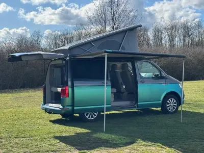 Gebraucht VW California California 150 PS (110 kW) 2020 Andere farben Van