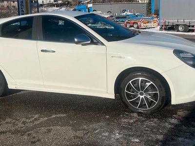 Gebraucht Alfa Romeo Giulietta 120 PS (88 kW) 2011 Weiß Limousine